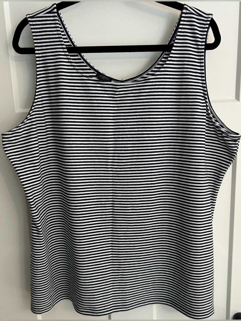 Talbot’s Women’s *NWOT* Dark Navy and White Striped Women’s Tank Top Size 3X